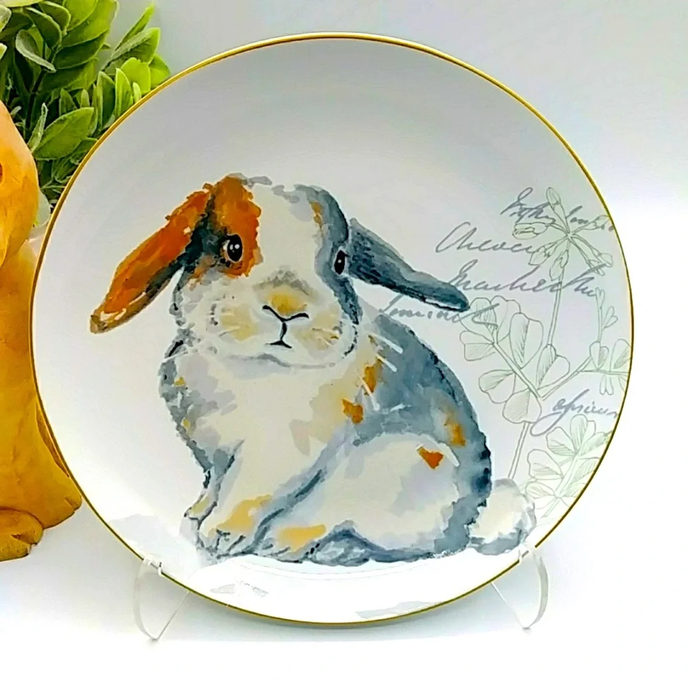 Pier 1 Pair Of “Elegant Gray Bunnies” Plates. 8
